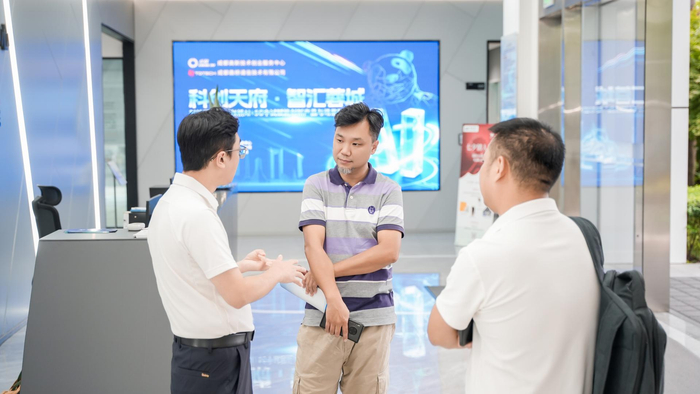 破局“信息孤島” 科技服務(wù)專列助力企業(yè)駛?cè)?G通信新藍(lán)海